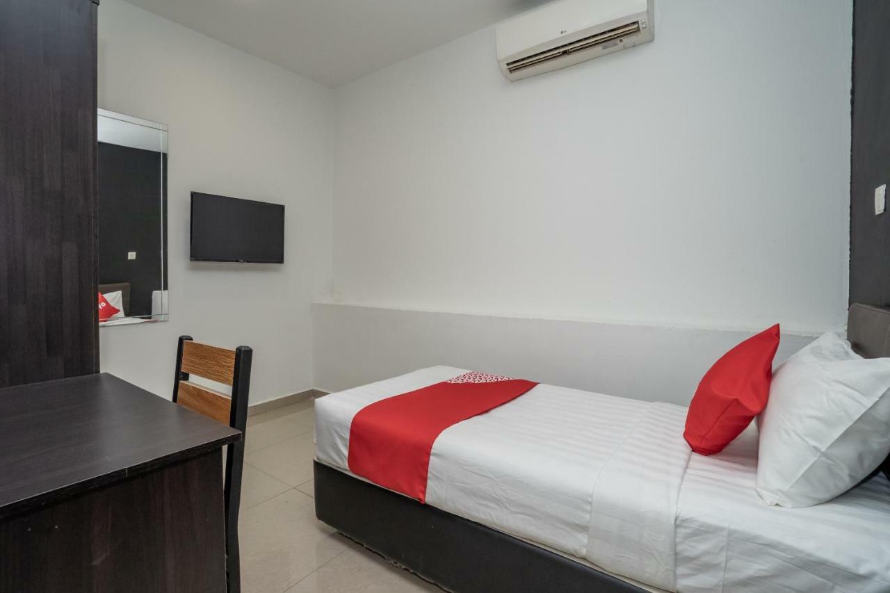 Oyo 1167 Rest And Go Hotel 巴生 外观 照片