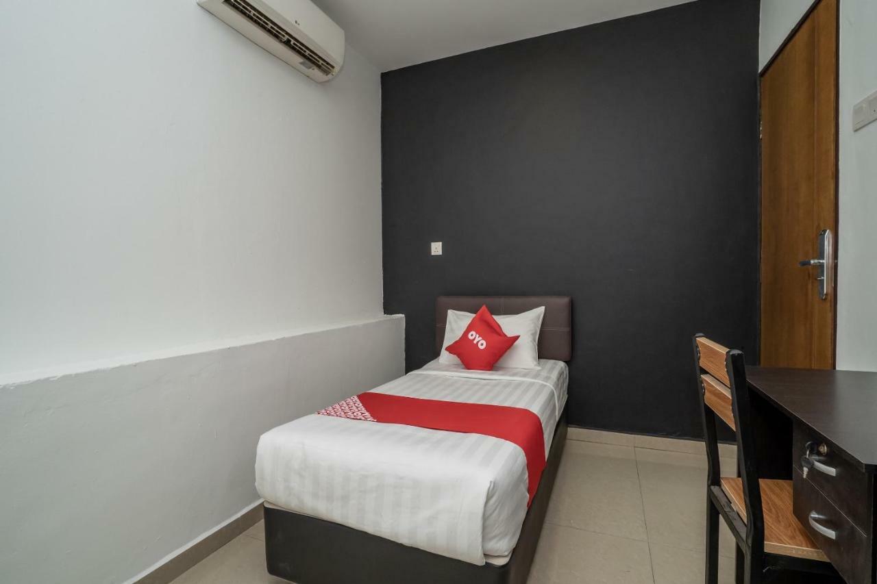 Oyo 1167 Rest And Go Hotel 巴生 外观 照片